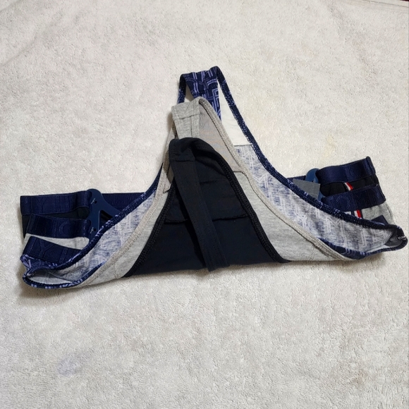 Tommy Hilfiger Thongs ... a set of 3 - Picture 4 of 8